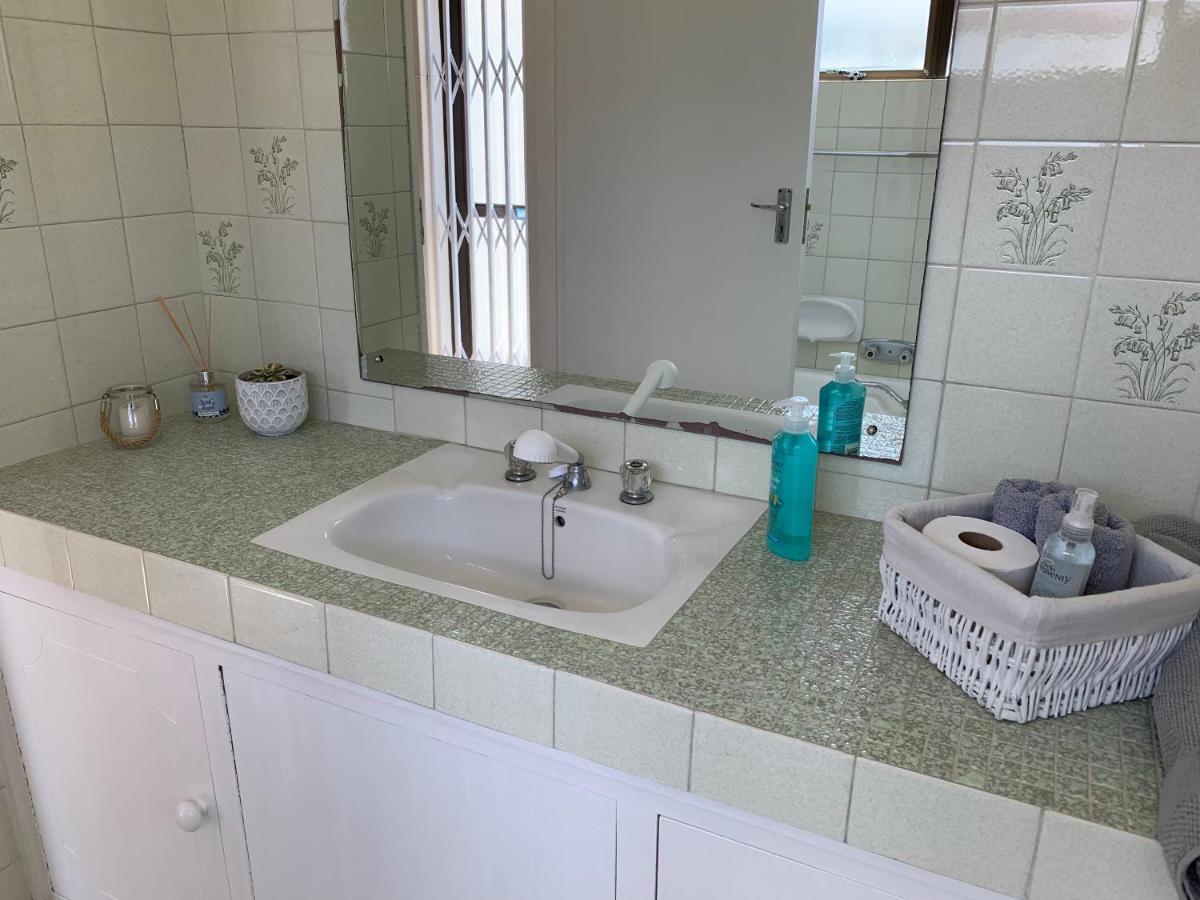 Kokanje Struisbaai Luaran gambar